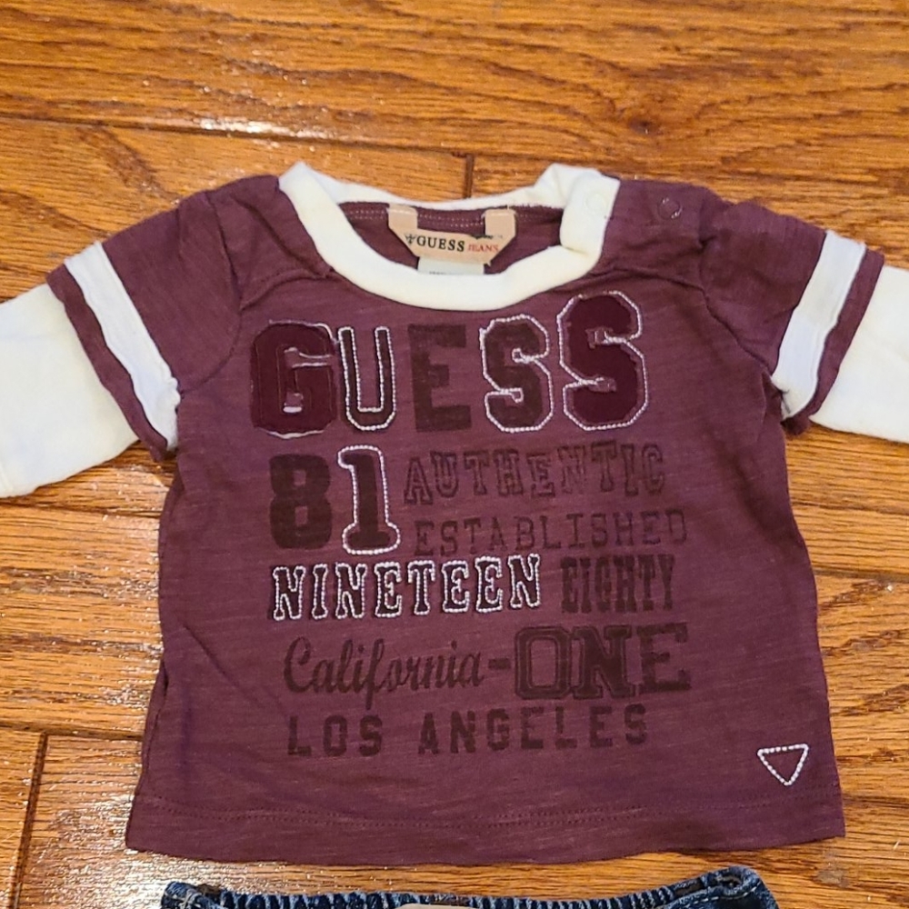 Baby boys GUESS outfit - Picture 2 of 4